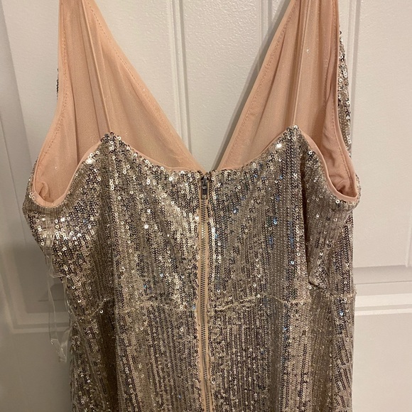 Fashion Nova Silver sequin dress with split - Picture 3 of 6